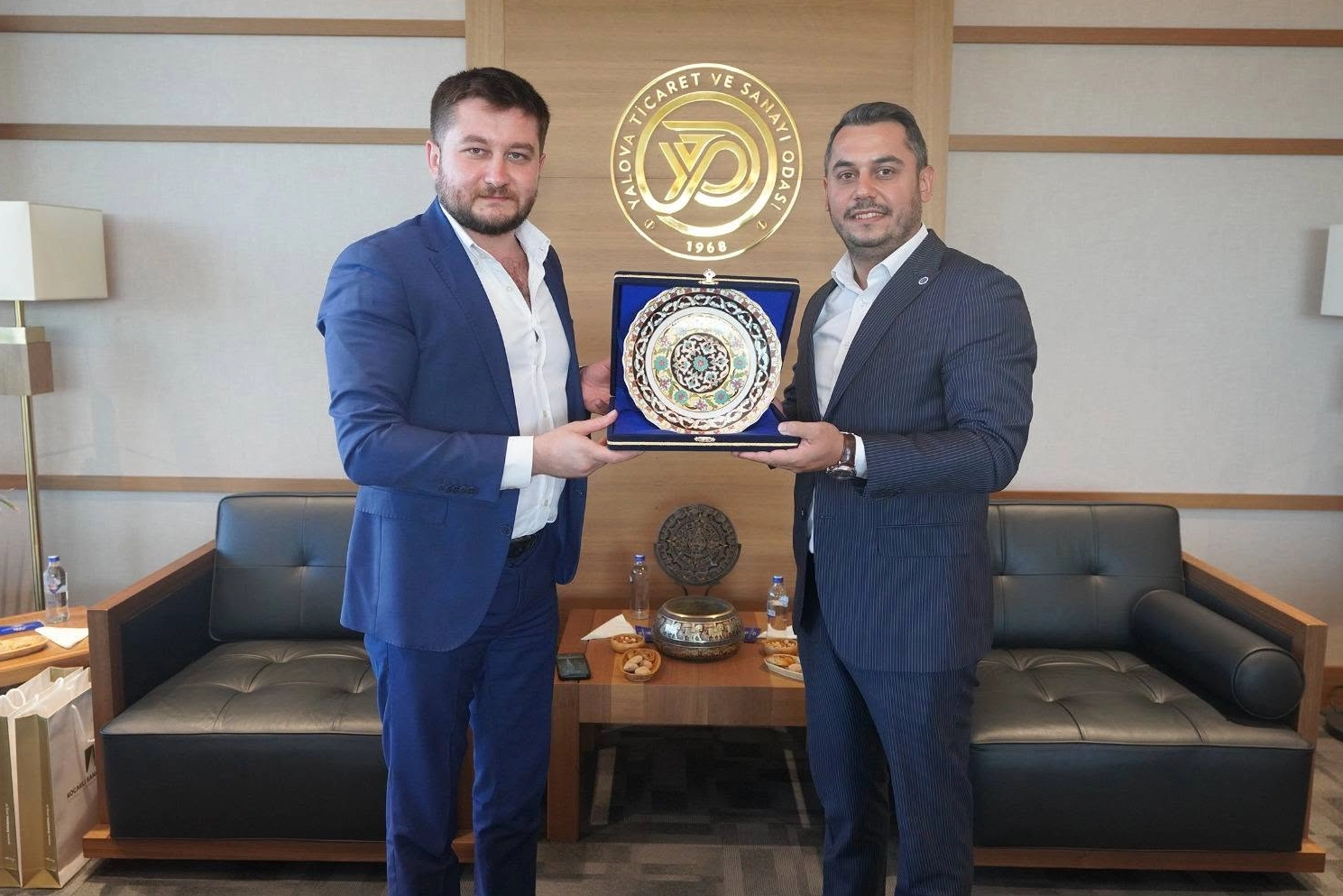 Genç Girişimciler Marmara Bölge Başkanı Mert Kavşut, YTSO Genç Girişimciler Kurulu ile Bir Araya Geldi