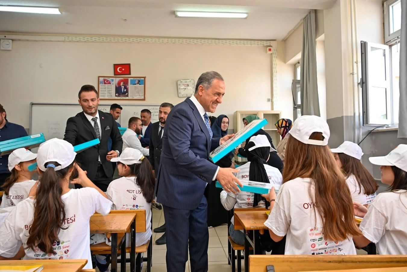 Vali Usta TÜGVA Yaz Okulları Açılış Programı’na katıldı