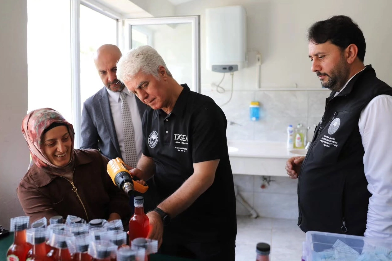 Bakanlık heyetinden enstitüde inceleme