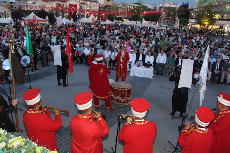 yalova-da-15-temmuz-demokrasi-ve-milli-birlik-gunu-programi-aciklandi-1783934855-383-x750.jpeg