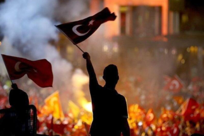 15 Temmuz resmi tatil mi? 15 Temmuz çarşamba günü devlet daireleri açık mı?
