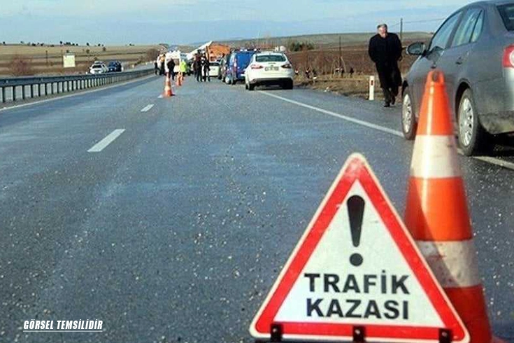 Çınarcık yolunda katliam gibi kaza! 2 ölü 1 ağır yaralı