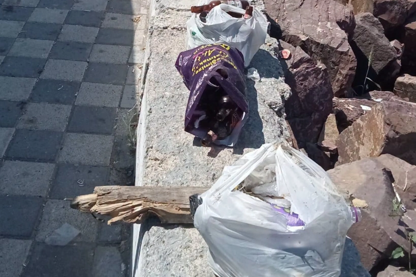 Çınarcık'ta sahil şeridinde kapsamlı temizlik seferberliği