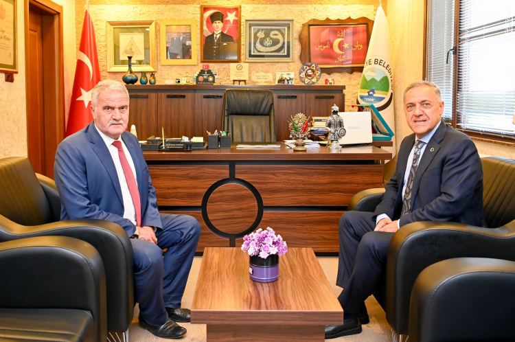 vali-usta-belde-belediye-baskanlarini-ziyaret-etti-1-1784278024-225-x750.jpeg