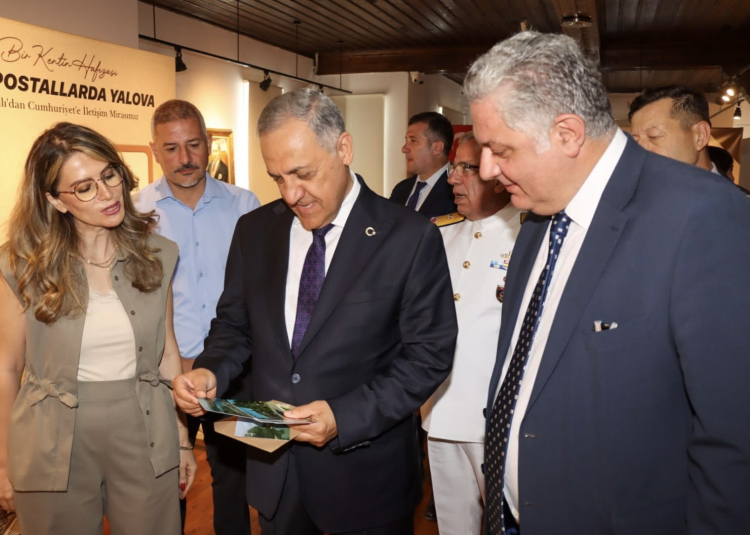kentin-tarihine-isik-tutan-sergi-acildi-4-1784553385-216-x750.jpeg