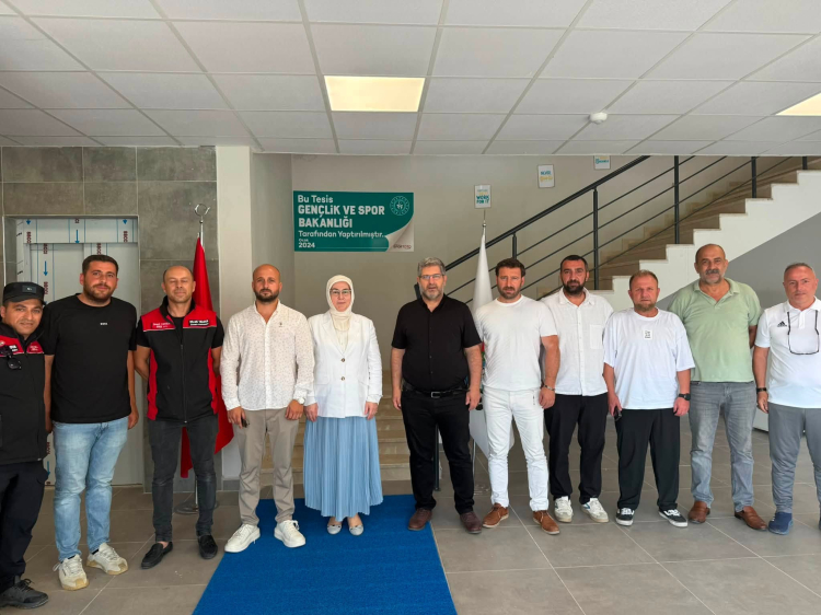 meliha-akyol-dan-esenkoy-cikarmasi-1-1784540681-236-x750.jpeg