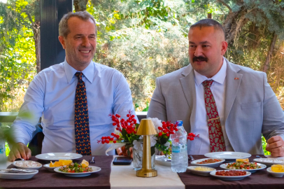 Saffet Sancaklı’dan Beyefendi Restaurant’a ziyaret