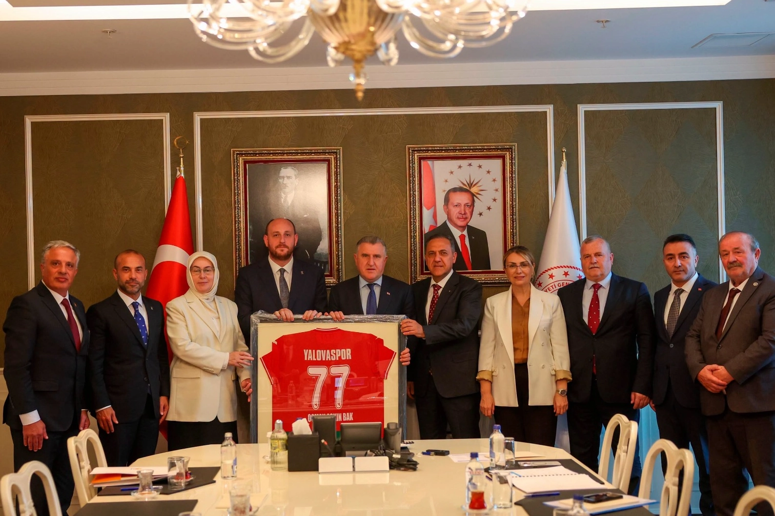Yalova heyetinden Gençlik ve Spor Bakanı Bak’a üst düzey yatırım ziyareti