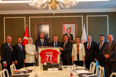 Yalova heyetinden Gençlik ve Spor Bakanı Bak’a üst düzey yatırım ziyareti