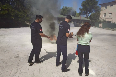 Sağlıkçılara yangın güvenliği eğitimi