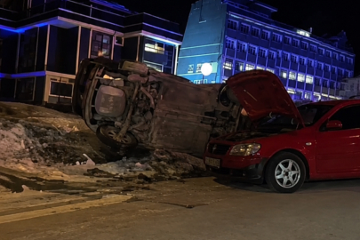 Yalova'da kontrolden çıkan araç takla attı