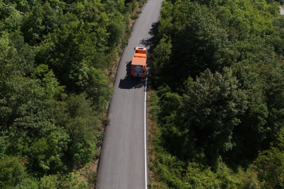 Yalova’nın köy yollarında çizgi ve boyama çalışmaları sürüyor