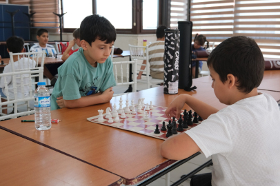 Çiftlikköy'de geleceğin satranç ustaları yetişiyor
