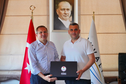 Başkan Yılmaz Tavşan’dan Ayvalık Belediye Başkanı Mesut Ergin’e ziyaret