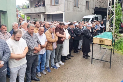 Yalova İl Müftüsü İlyas Yılmaztürk babasının cenaze namazını kıldırdı