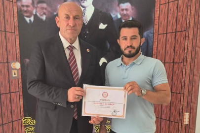 MHP Yalova İl Başkanlığı Mazbatasını aldı, Yürüyen Köşk’ü ziyaret etti