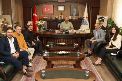Yalova FK'dan Belediye Başkanı Mehmet Gürel’e ziyaret
