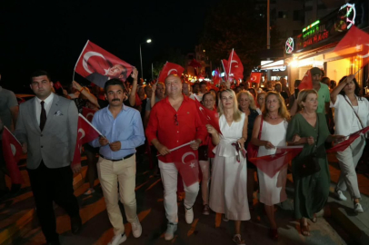 Çınarcık sokakları kırmızı beyaza büründü