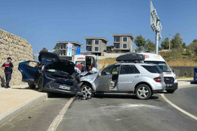 Esenköy’de otomobiller çarpıştı! 4 yaralı