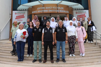 Eskişehirli kadın çiftçilere kesme çiçek eğitimi