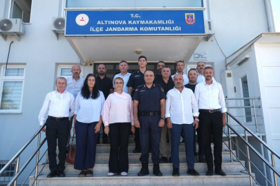 Yasemin Fazlaca’dan emniyet ve jandarmaya hayırlı olsun ziyareti