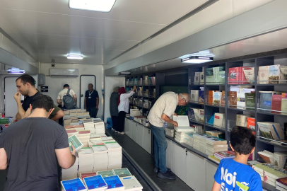 Türk Tarih Kurumu Mobil Kitap Satış Mağazası Yalova’da