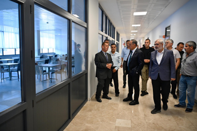 Usta, Yalova Lisesi hakkında bilgi aldı