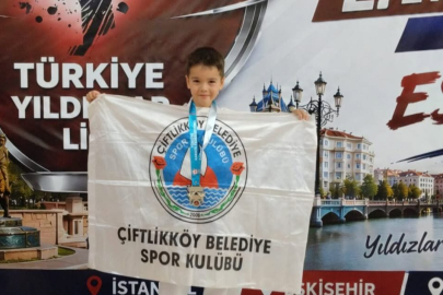 Çiftlikköy karatecileri Eskişehir’de esti