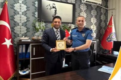 AK Parti Çiftlikköy’den Emniyet Müdürü Uğur Demirel’e hayırlı olsun ziyareti