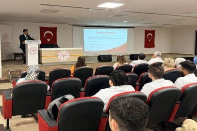 Başhekim Özcan Tıp Fakültesi 1. sınıf öğrencileriyle tanıştı
