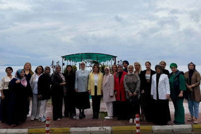 Meliha Akyol, partililerle buluştu