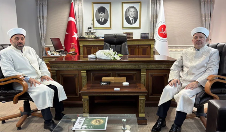 Yalova Eski İl Müftüsü Yılmaztürk Rize'de göreve başladı
