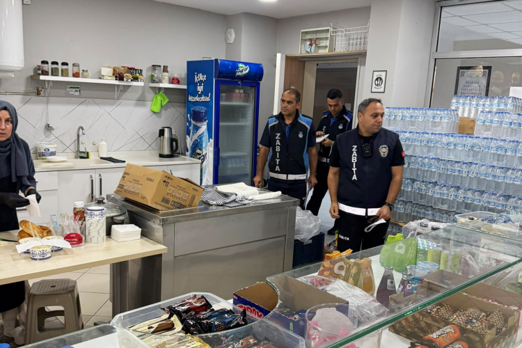 Çiftlikköy Belediyesi Zabıta Müdürlüğü ekipleri bazı liselerde kantinleri denetledi