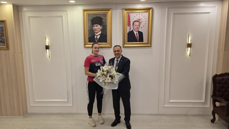 Yalovalı  sporcu Ece Haraç hedefini büyüttü 