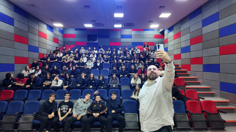 Uzmanlar Eğitim Kurumları, ÜçDörtBeş All Star kapsamında Chefmathematics Recep Üstünel’i öğrencileriyle buluşturdu