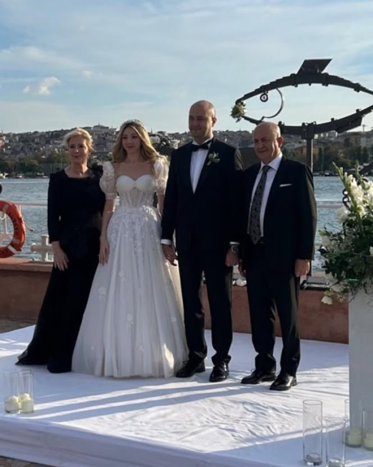 Yalovalı iş insanı İlker Kaya oğlunun nikahında büyük mutluluk yaşadı