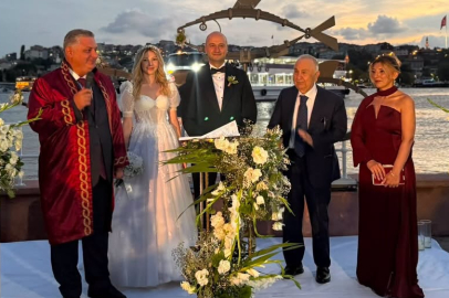 Yalovalı Kaya Ailesini mutlu günü: Bedrettin Dalan şahitliğinde görkemli düğün!