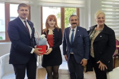 İYİ Parti 'li Av. Dr. Mustafa Veysel Güldoğan, esnaf ziyaretleri gerçekleştirdi