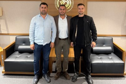 Yalova Ticaret Odası seçiminde taraflar belli oluyor! Oğuzhan Uzun desteğini açıkladı.