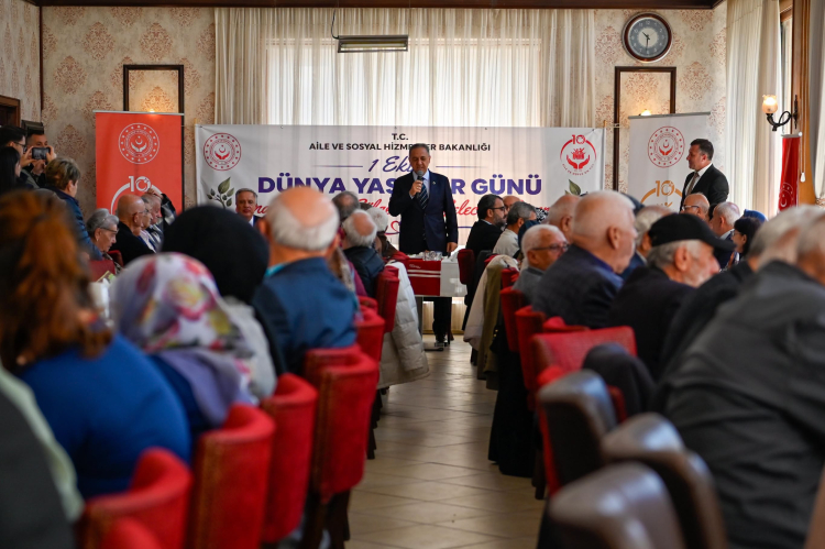 Termal’de 1 Ekim Dünya Yaşlılar Günü nedeniyle anlamlı bir etkinlik gerçekleştirildi. 