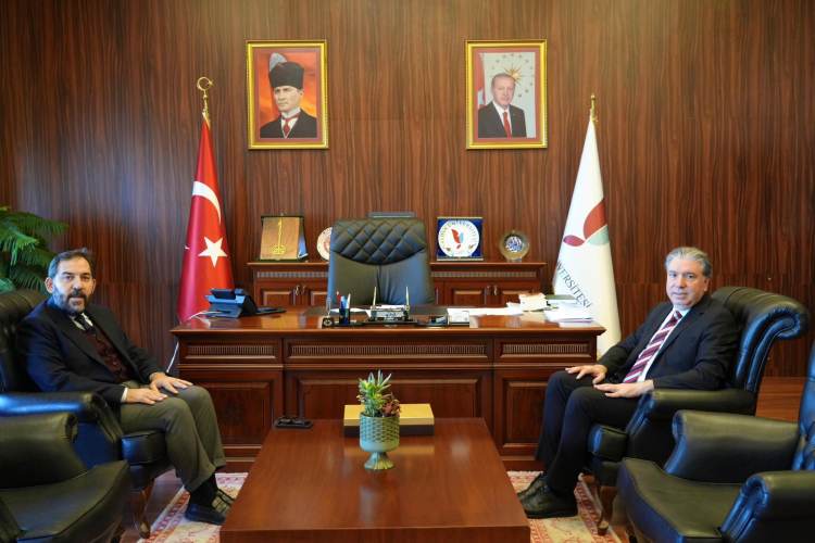 Hasan Soygüzel’den Rektör Bahçekapılı’ya tebrik ziyareti 