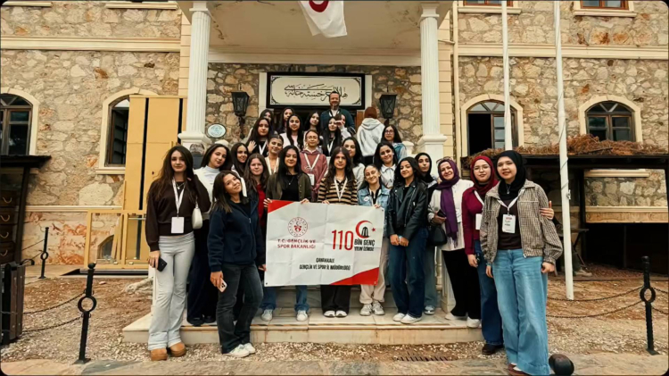 Yalova Necmettin Erbakan Sosyal Bilimler Lisesi öğrencileri, Bir Destandır Çanakkale programı kapsamında tarihi yarımadayı ziyaret  etti.