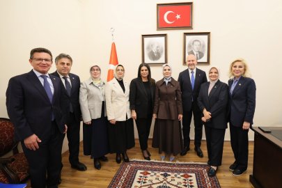 Meliha Akyol Gazi Meclis’te Bakan Göktaş’ı ziyaret etti