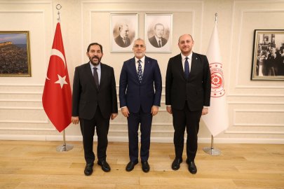 Ahmet Büyükgümüş ve Hasan Soygüzel, Bakan Işıkhan'ı ziyaret etti