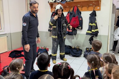 Minikler itfaiyeciliği öğrendi