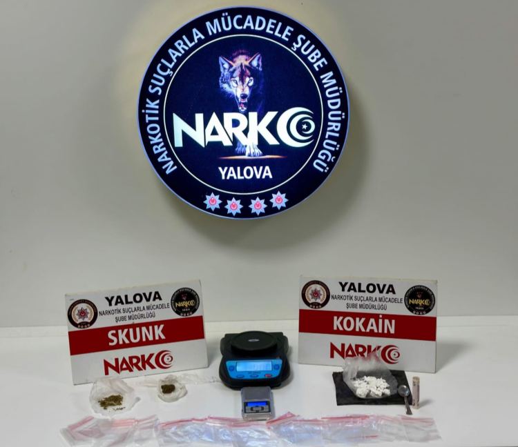Yalova İl Emniyet Müdürlüğünce uyuşturucu madde sevkiyatı ile ticareti yapan şahıslara yönelik 2 ayrı operasyon gerçekleştirildi. 