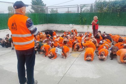Yalovalı öğrencilerden aslını aratmayan tatbikat!