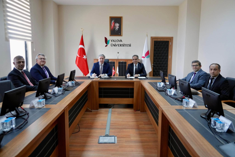 Yalova'da sporcuların performansını üst seviyeye çıkarmak ve kent sporu altyapısını bilimsel verilerle güçlendirmek adına önemli bir adım atıldı. 