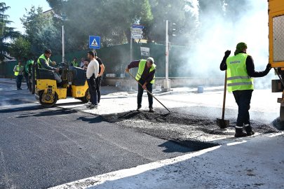 Yalova Belediyesi kentin dört bir yanında çalışmalarını sürdürüyor