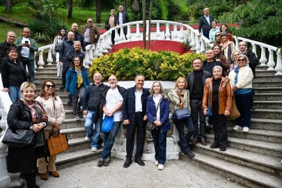Yalova Valisi Usta, sınıf arkadaşlarını Yalova’da konuk etti…